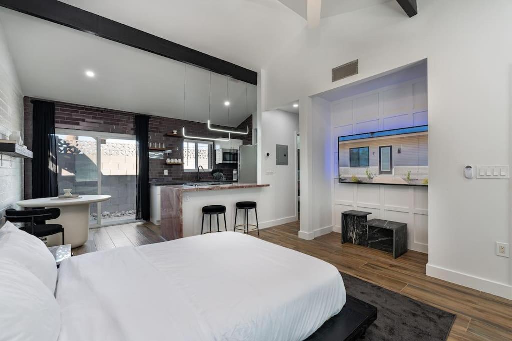 Ash And Ko Aparthotel ฟีนิกซ์ ภายนอก รูปภาพ
