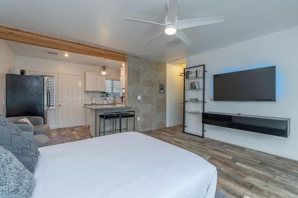 Ash And Ko Aparthotel ฟีนิกซ์ ภายนอก รูปภาพ